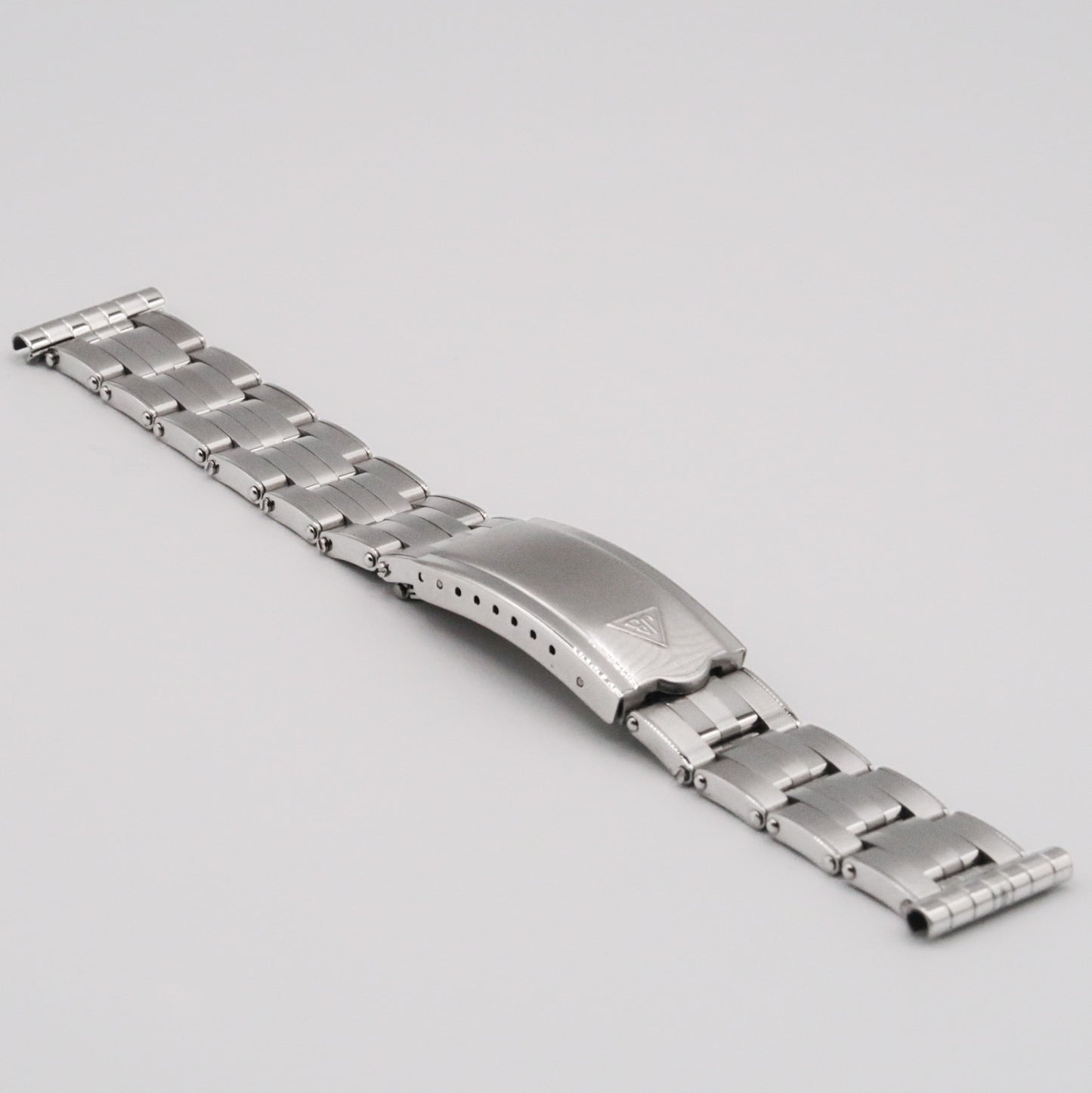The Forstner 5-Link Rivet Bracelet