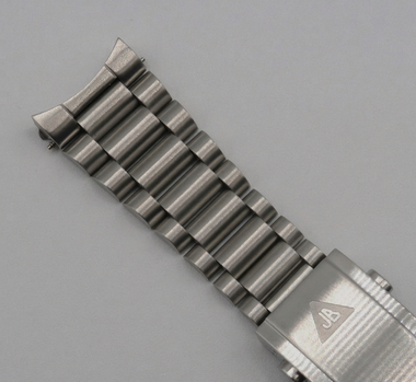 ネプチューン　ファーストビデオ Mens Bernhuf Clubman Vintage Swiss Watch 17 Jewels Gold Plate