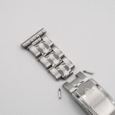 The Forstner 5-Link Rivet Bracelet