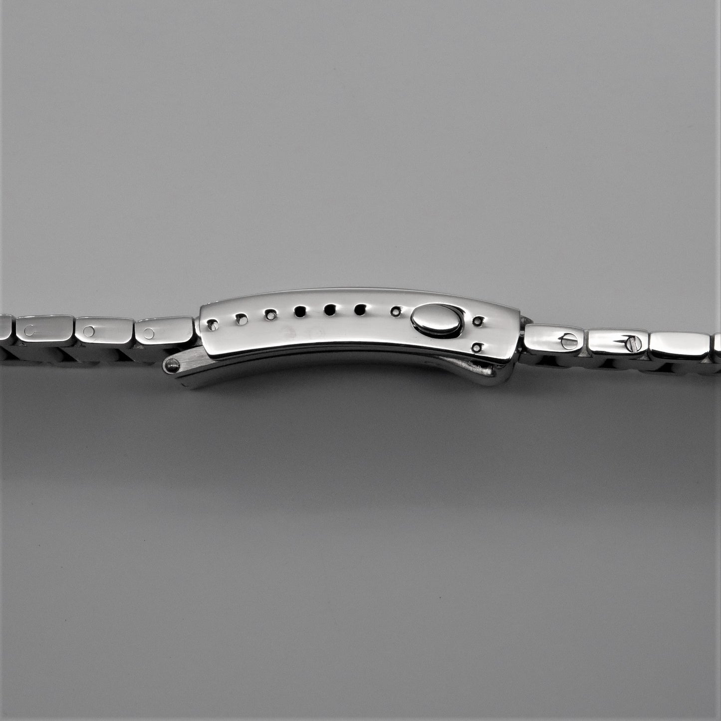 Contemporary Flat Link Bracelet for Omega Speedmaster