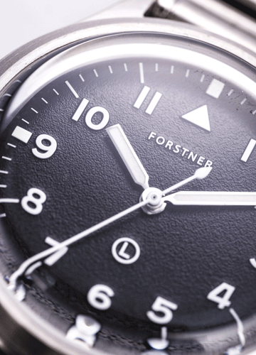 時計 Forstner Pilot Ref. F-6B/346 The Forstner Pilot Watch Ref. F-6B/346 Reinterprets A Military